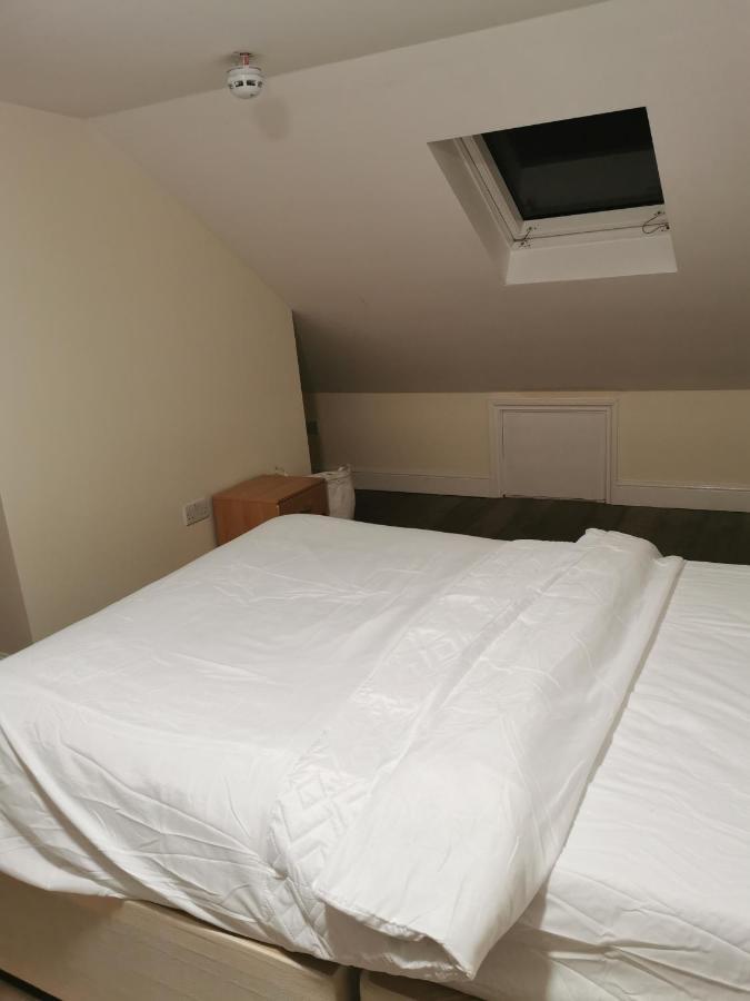 Hotel Glory House à Ilford Extérieur photo